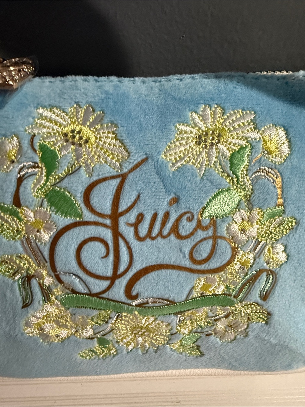 Juicy Couture "Juicy in Bloom" convertible wristlet in a light blue velour $49 - Picture 2 of 8